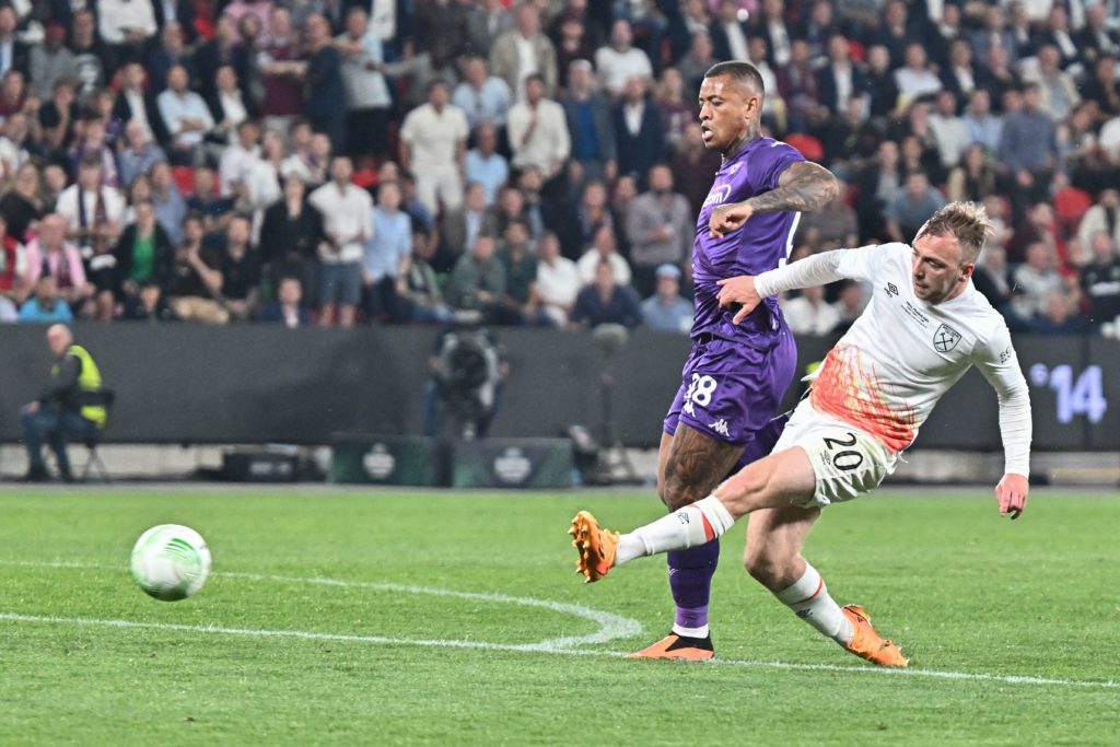 TOPSHOT-FBL-EUR-C4-FIORENTINA-WEST HAM
